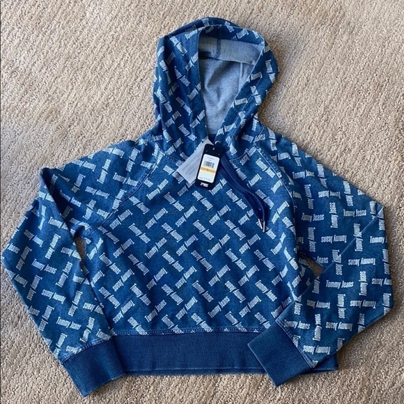 Tommy Hilfiger Tops - NWT Tommy Hilfiger - hoodie💙